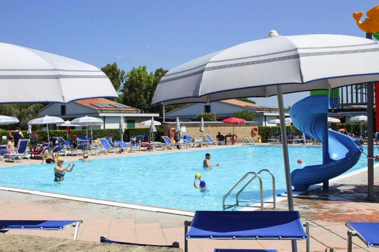 Apartment In Cecina Mare With Outdoor Pool Marina di Cecina Buitenkant foto