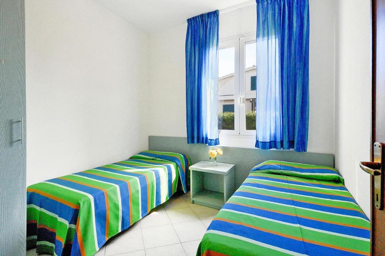 Apartment In Cecina Mare With Outdoor Pool Marina di Cecina Buitenkant foto